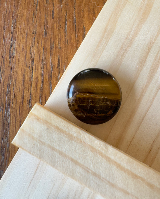 Round Tigers Eye Magnet