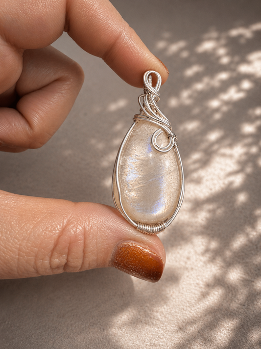 Silver Tanzanian Confetti Moonstone Pendant