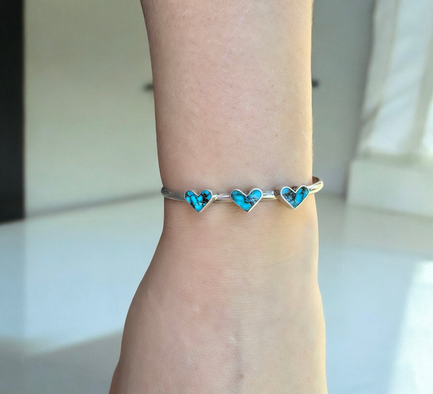 Vintage .925 Sterling Silver bracelet with 3 Chinese Turquoise Hearts