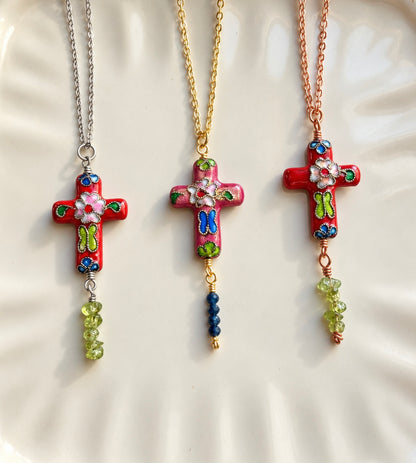 Flor Eterna | Gemstone Cross Necklace